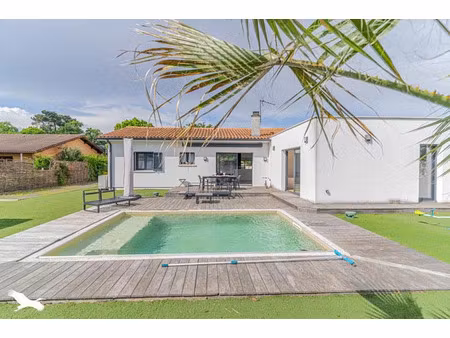 vente maison 5 pièces 156 m² à villenave-d'ornon (33140)  488 800 €