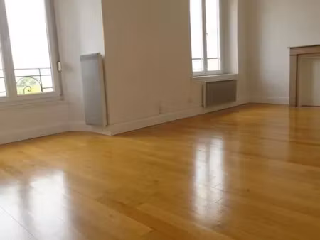 location appartement 3 pièces 47 m² à la madeleine (59110)