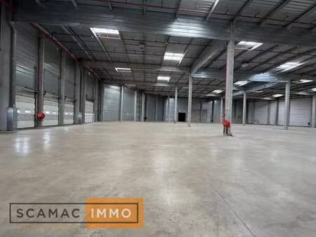 location entrepôt combs la ville 77380 6407m²