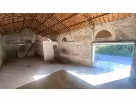 location local industriel 281 m² à marsillargues (34590)