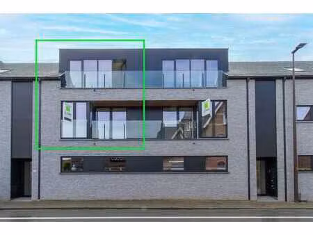 appartement de 139m² avec 3 chambres et une terrasse de 10 m
