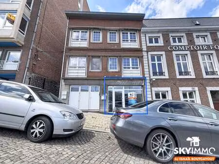 magnifique rdc commercial - plein centre de huy