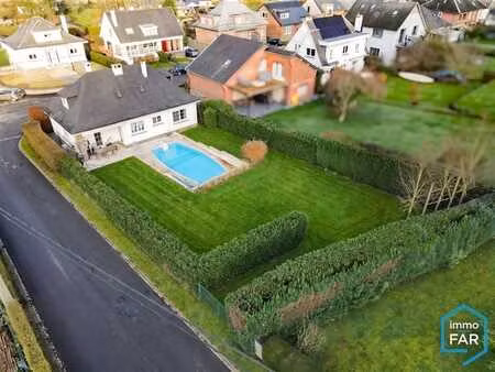 superbe villa prête à vivre avec piscine -vie de plain-pied