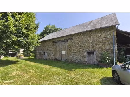 belle grange en pierre sur 1000m2