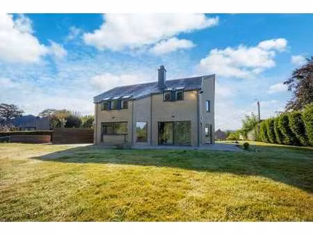 maison d’exception à vendre — plainevaux (strivay)