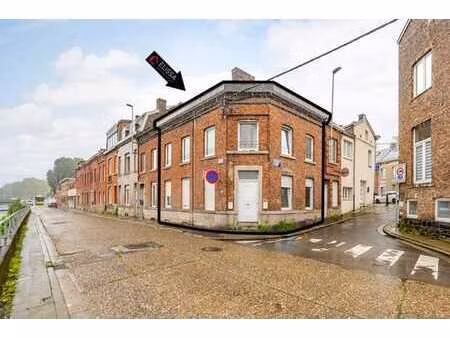 maison d'habitation scindée en deux logements