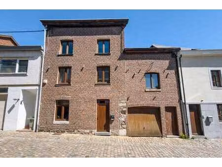 spacieuse maison située au centre de stavelot