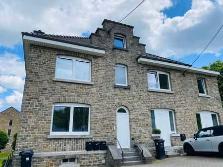 appartement lumineux 1 chambre sur 2 niveaux à remouchamps