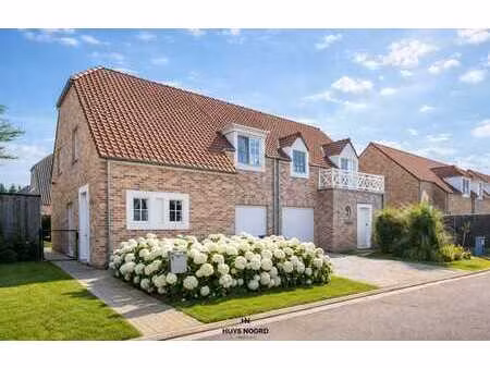 residentiële pastorijwoning met zonnige tuin