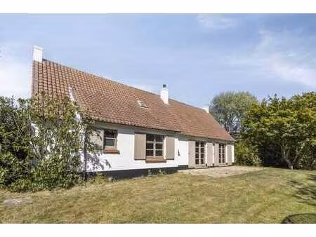 charmante maison sur un terrain spacieux de 1273 m² à sint-i