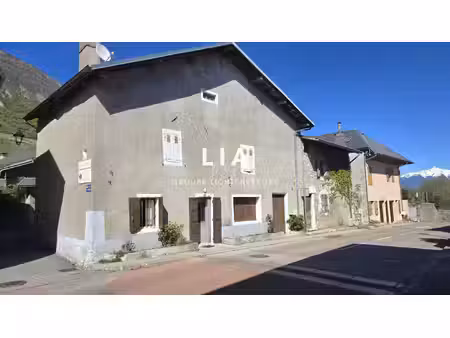 maison de village de 87m2 + dependances a arbin