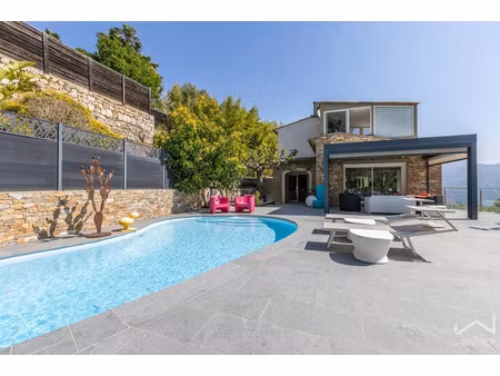 vente villa 7 pièces 263 m² à carros (06510)  1 250 000 €
