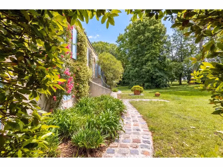 vente maison 12 pièces 600 m² à yvrac (33370)  2 080 000 €