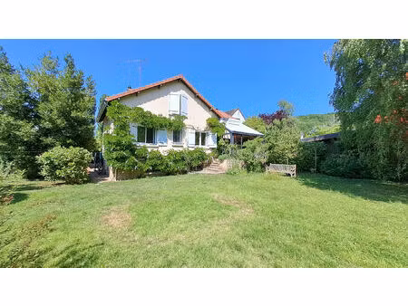 maison 9 pièces 5 chambres 193 m²