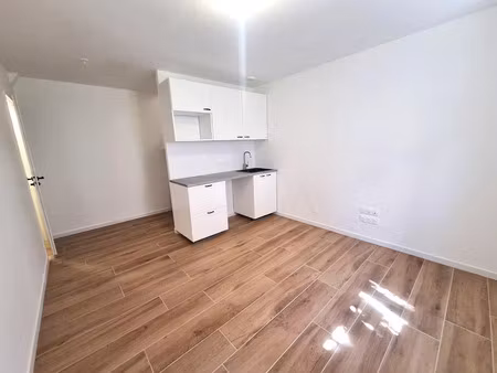 vente appartement 2 pièces 27.93 m² à lauris (84360)  126 000 €