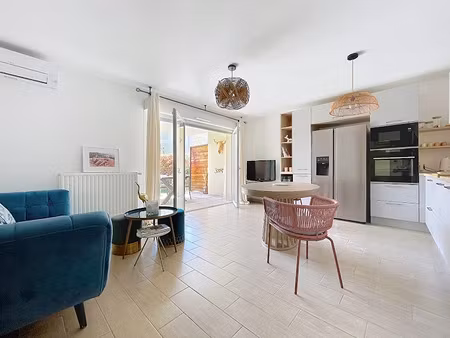 vente appartement 3 pièces 60 m² à le puy-sainte-réparade (13610)  316 000 €