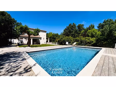 bastide t5 sur eguilles - puyricard avec terrain et piscine
