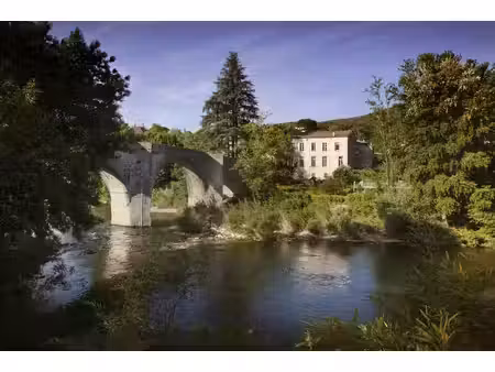 cazilhac propriété de caractère en bord de l'hérault