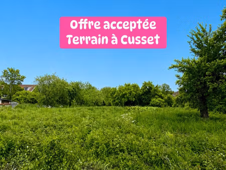 sous offre - beau terrain constructible de 1383 m2