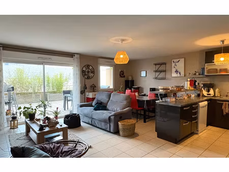location appartement  75 m² t-3 à onet-le-château  810 €