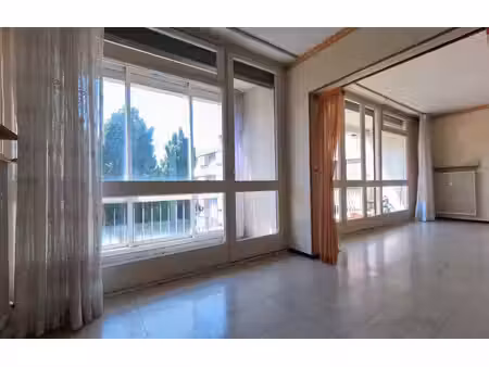 appartement de 77 m² à valence - 69 900 €
