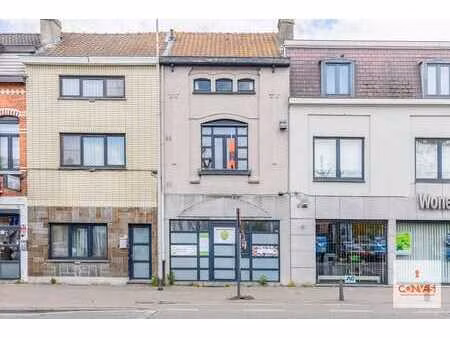 veelzijdige praktijkwoning nabij het centrum