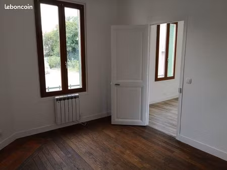logement de 2 pièces principales avec entrée indépendante