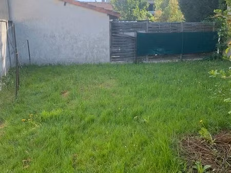 savigny sur orge f2 42m2 loyer 815 euros  vue sur jardins  quartier calme et verdoyant pro