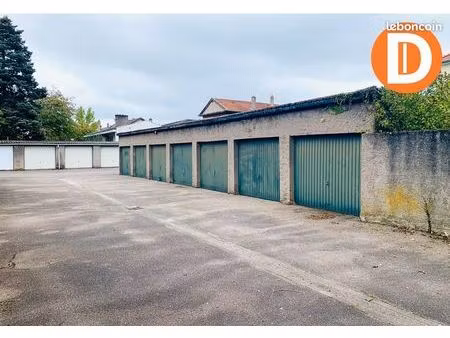 parking/box 15 m² metz