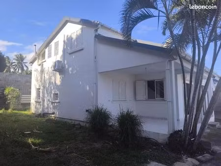 villa 4 pièces 80 m²