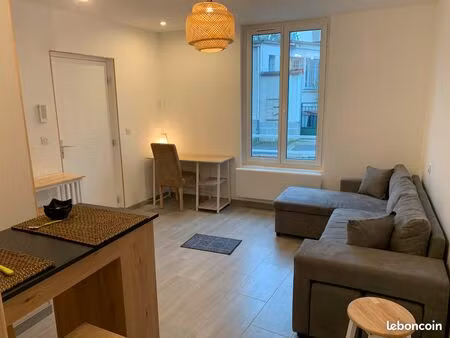studio meuble fontainebleau 25m² 670 charges comprises