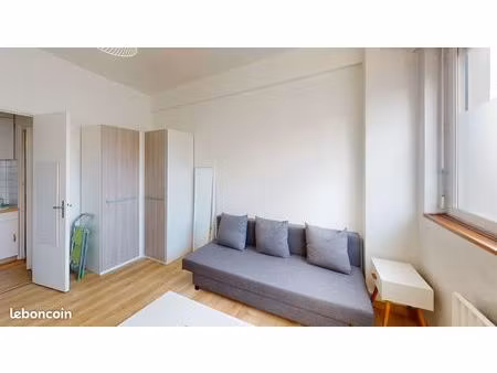 studio 1 pièce 19 m²