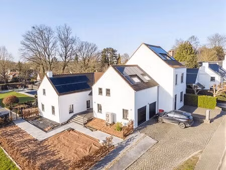 villa à vendre avec garage et terrasse   lasne (rbv95124)