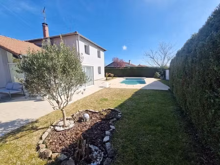 maison de luxe à vendre dans le quartier chassieu le haut