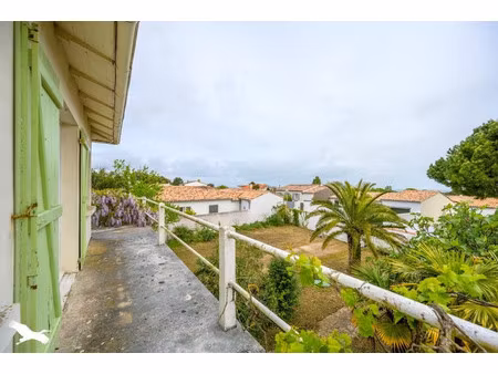 maison de luxe à vendre à la flotte