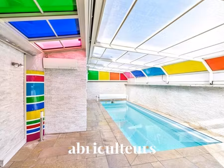 maison de luxe à vendre dans le quartier crepieux