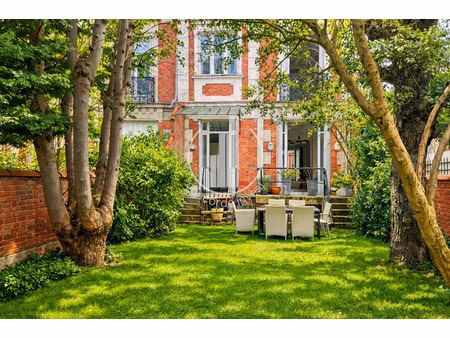 maison de luxe à vendre dans le quartier bécon