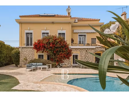 maison de luxe à vendre dans le quartier mazargues