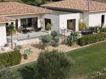 villa de luxe à vendre à la capelle-et-masmolène
