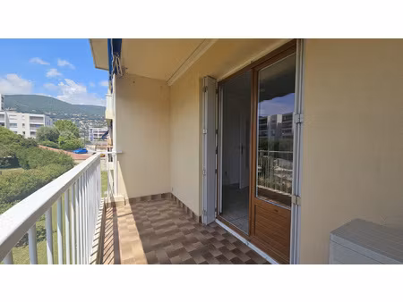 grasse location 3 pieces secteur saint claude