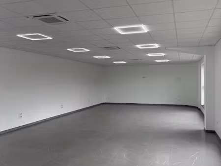 location locaux professionnels 0 pièces 100 m² à courtry (77181)  1 900 €