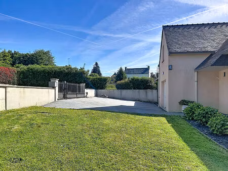 maison edern 3 chambres vie de plain pied  bureau (possibilité de 4e chambre)  garage et c