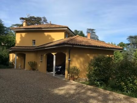 maison de luxe 4 chambres en location à crépieux-la-pape  auvergne-rhône-alpes