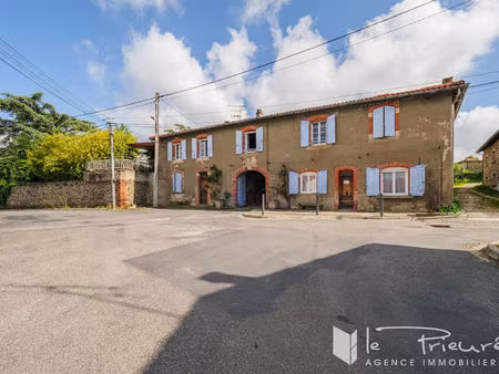 idéal investisseur ou projet familial : ensemble immobilier complet avec 3 maisons  piscin