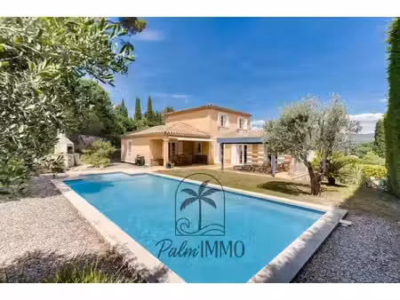 cassis - villa de 163 m2 avec piscine et garage à 5 minutes