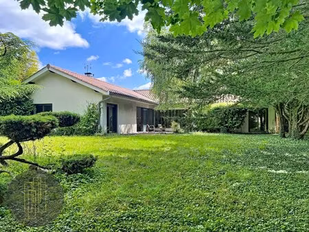 villeranche centre - villa d'architecte 200m² de plein pied -