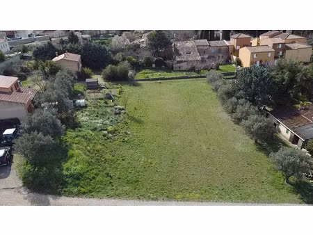 vente terrain 1250 m² aups (83630)