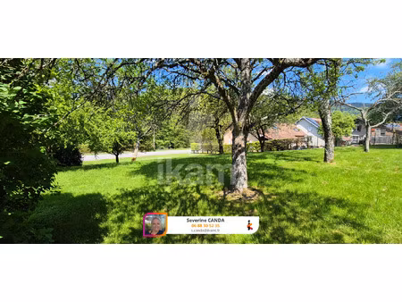 terrain constructible de 823m2 à lepuix