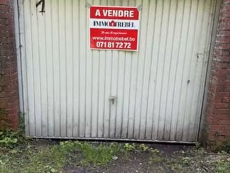 garage individuel dans une batterie de 12 garages
