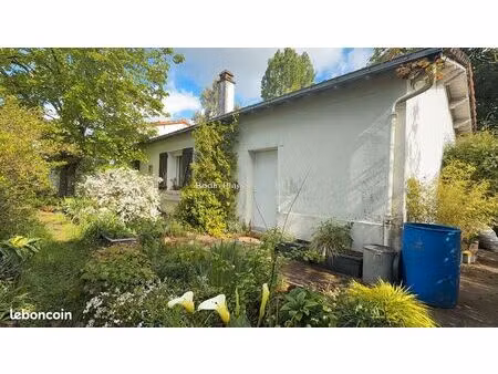 terrain 5 pièces 2276 m²